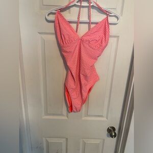 L Old Navy pink and white polka dot swim suit